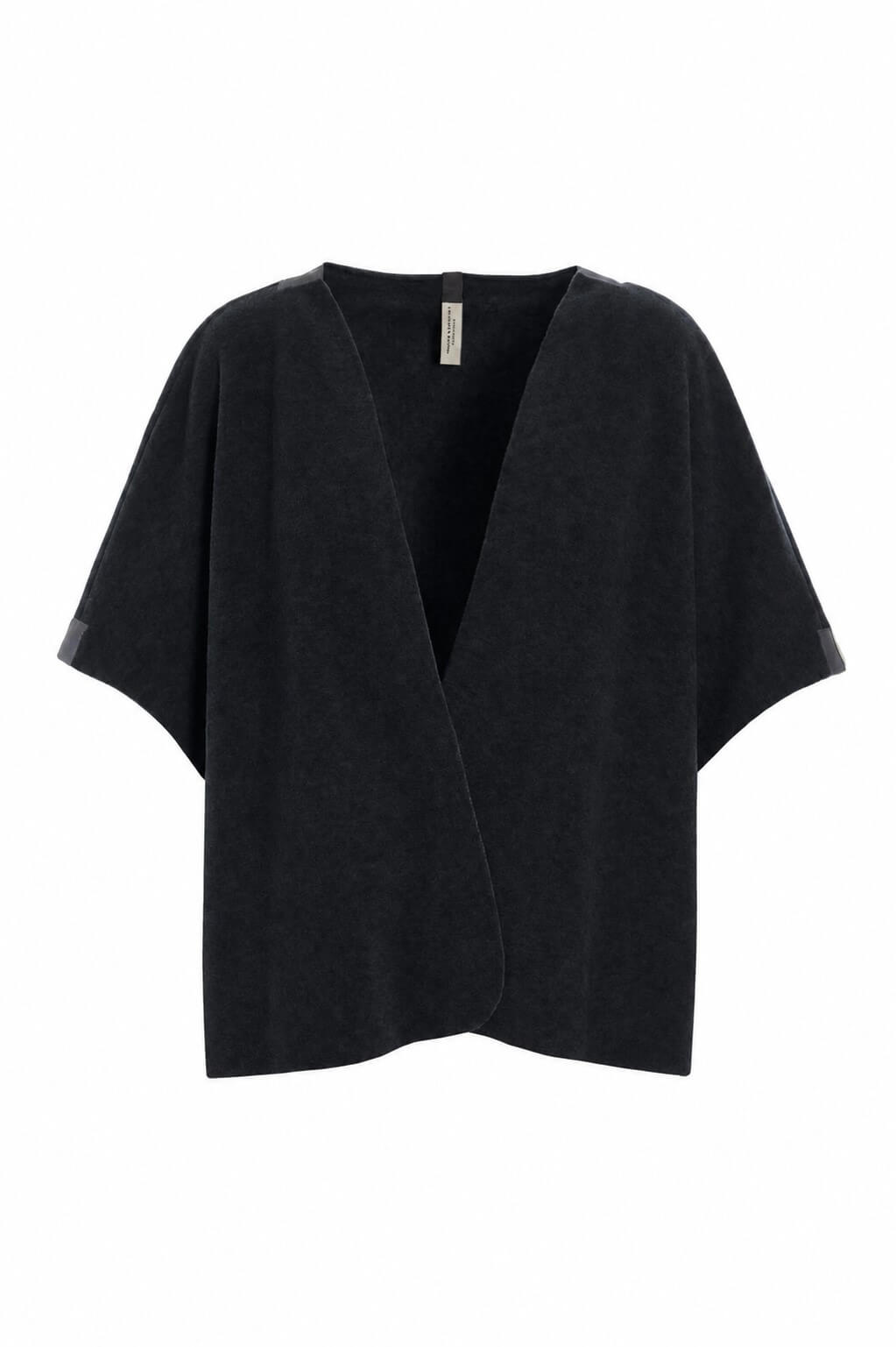 7174 vest in soft black
