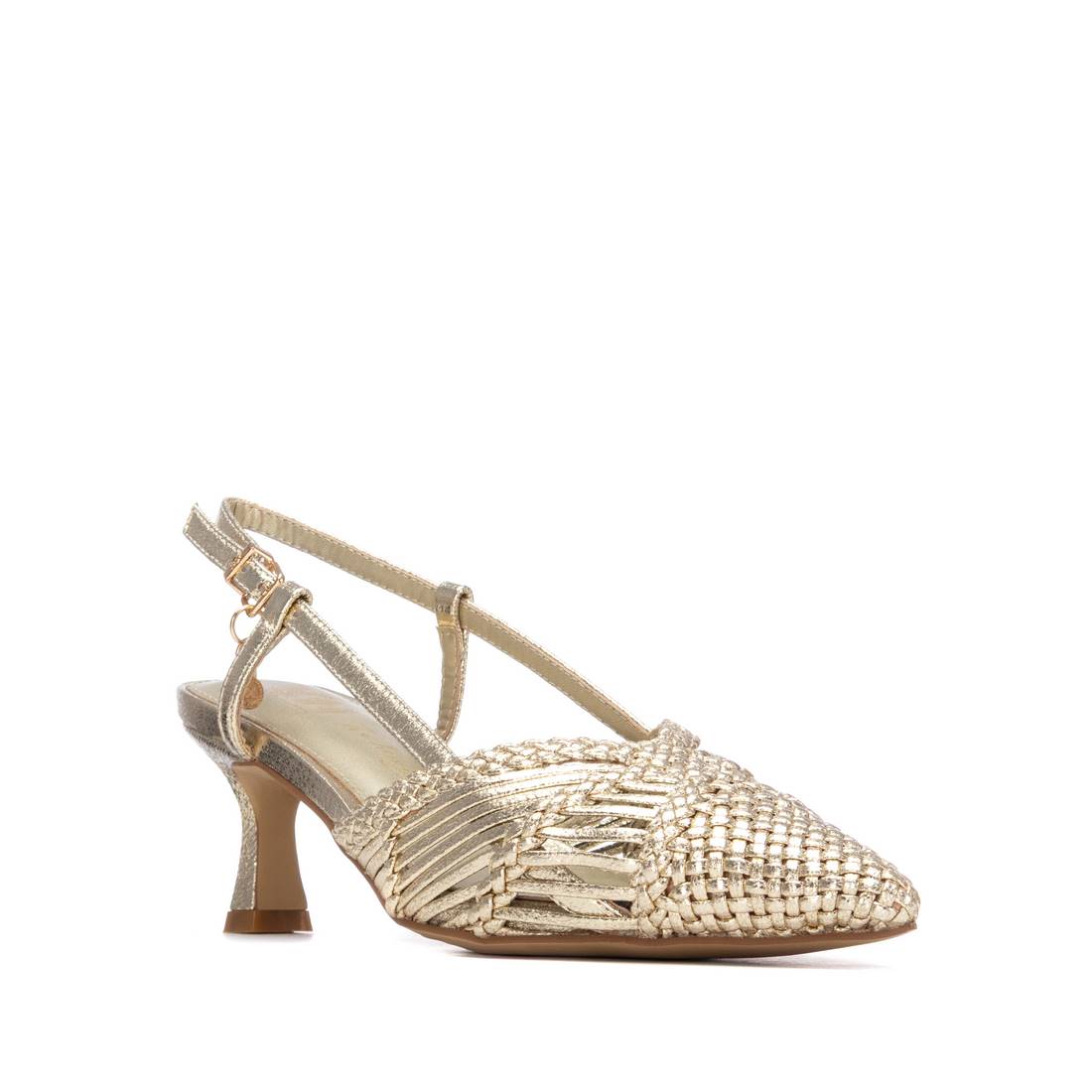 Gold low-heeled shoe