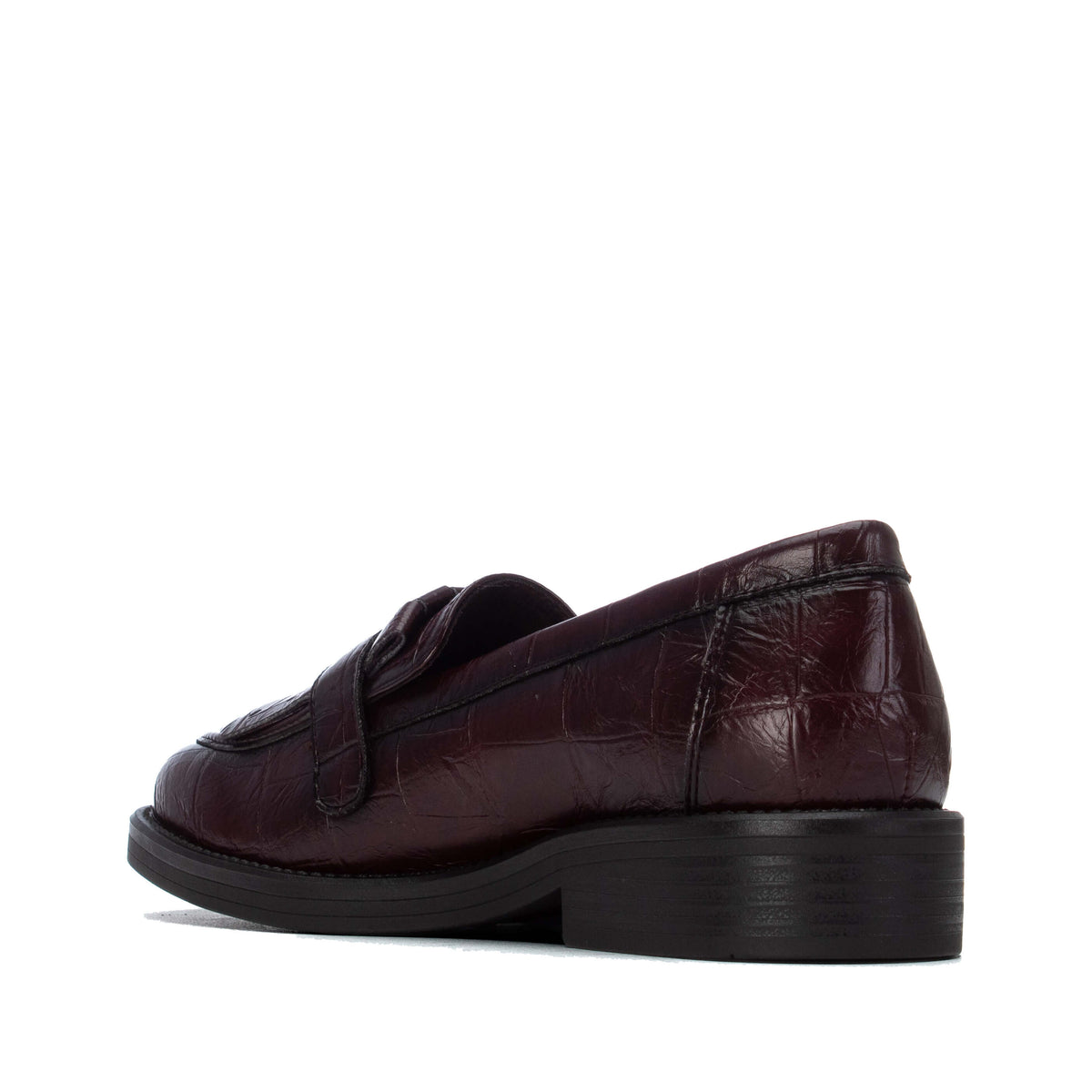 Women’s tassel loafers with a non-slip rubber sole