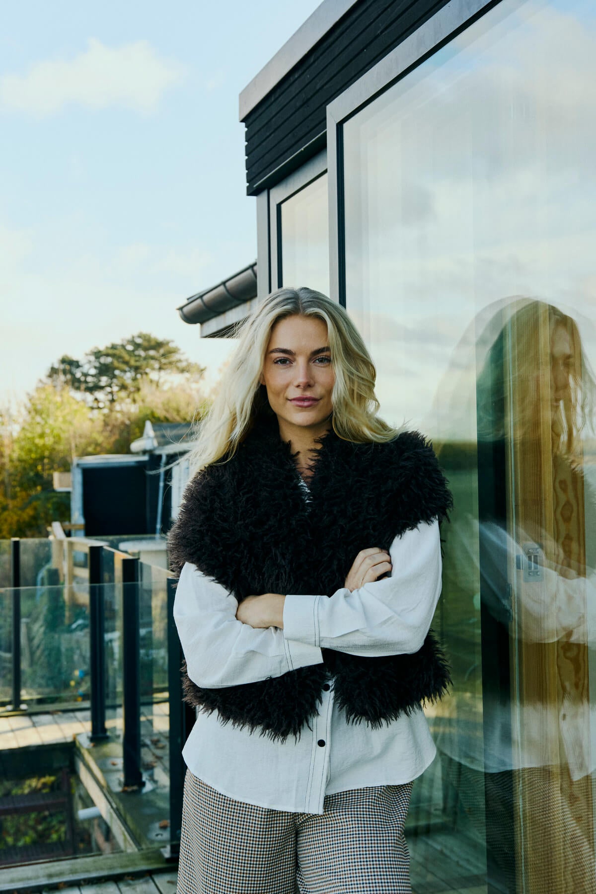 Freequent Fine faux-fur waistcoat with a curly textured finish