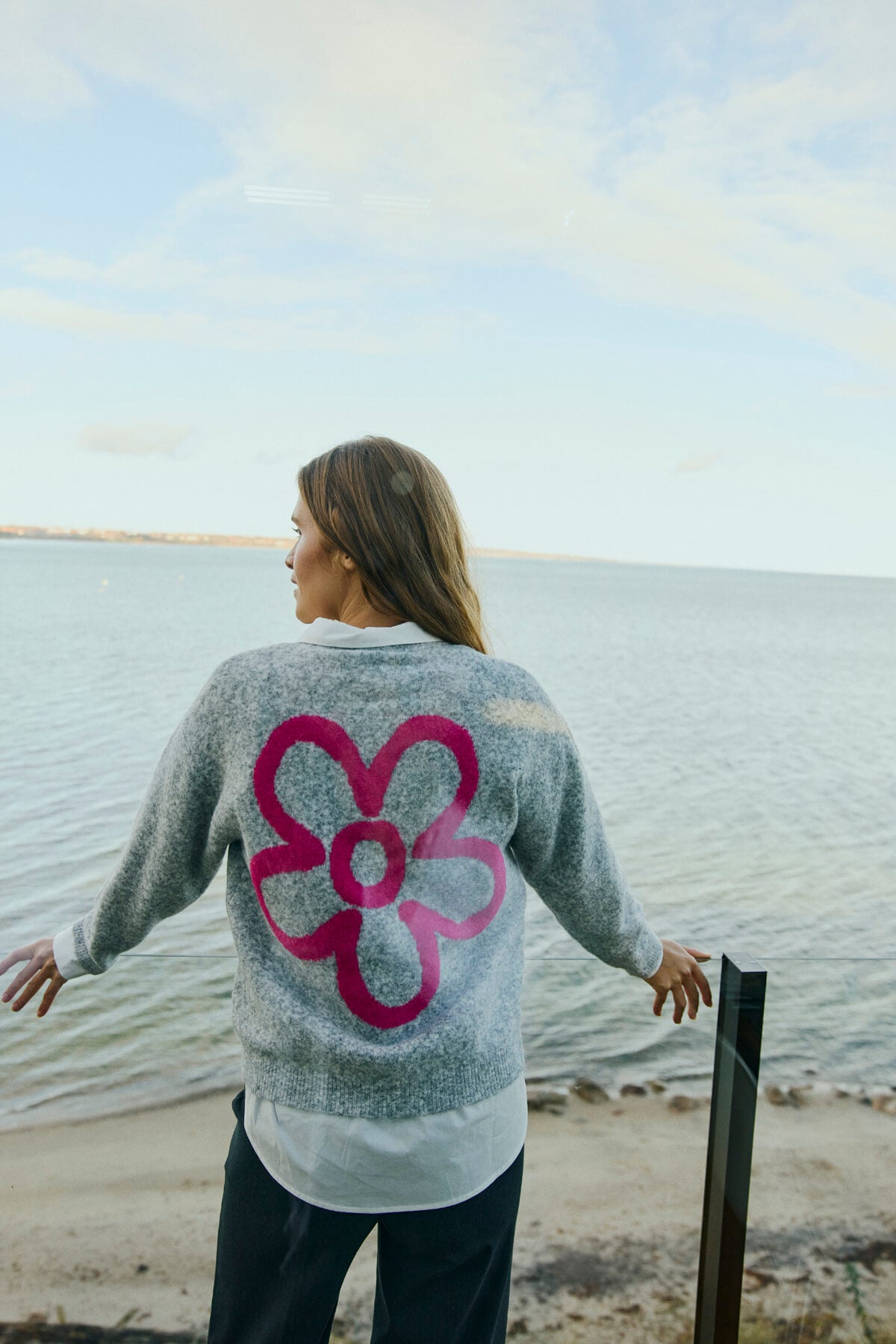 Freequent Grsnomas Cardigan with a rounded neckline and buttons