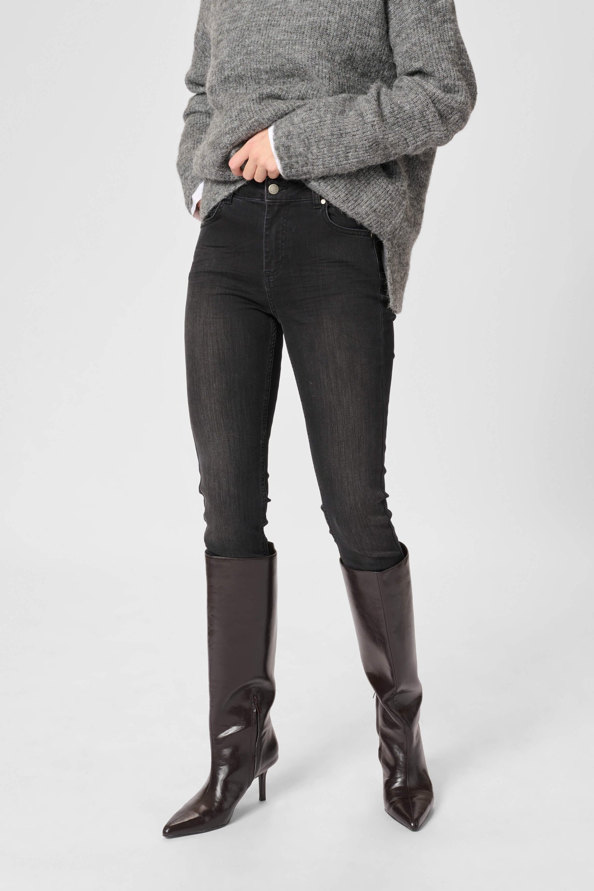 My Essential Wardrobe Nora High slim-fit jeans