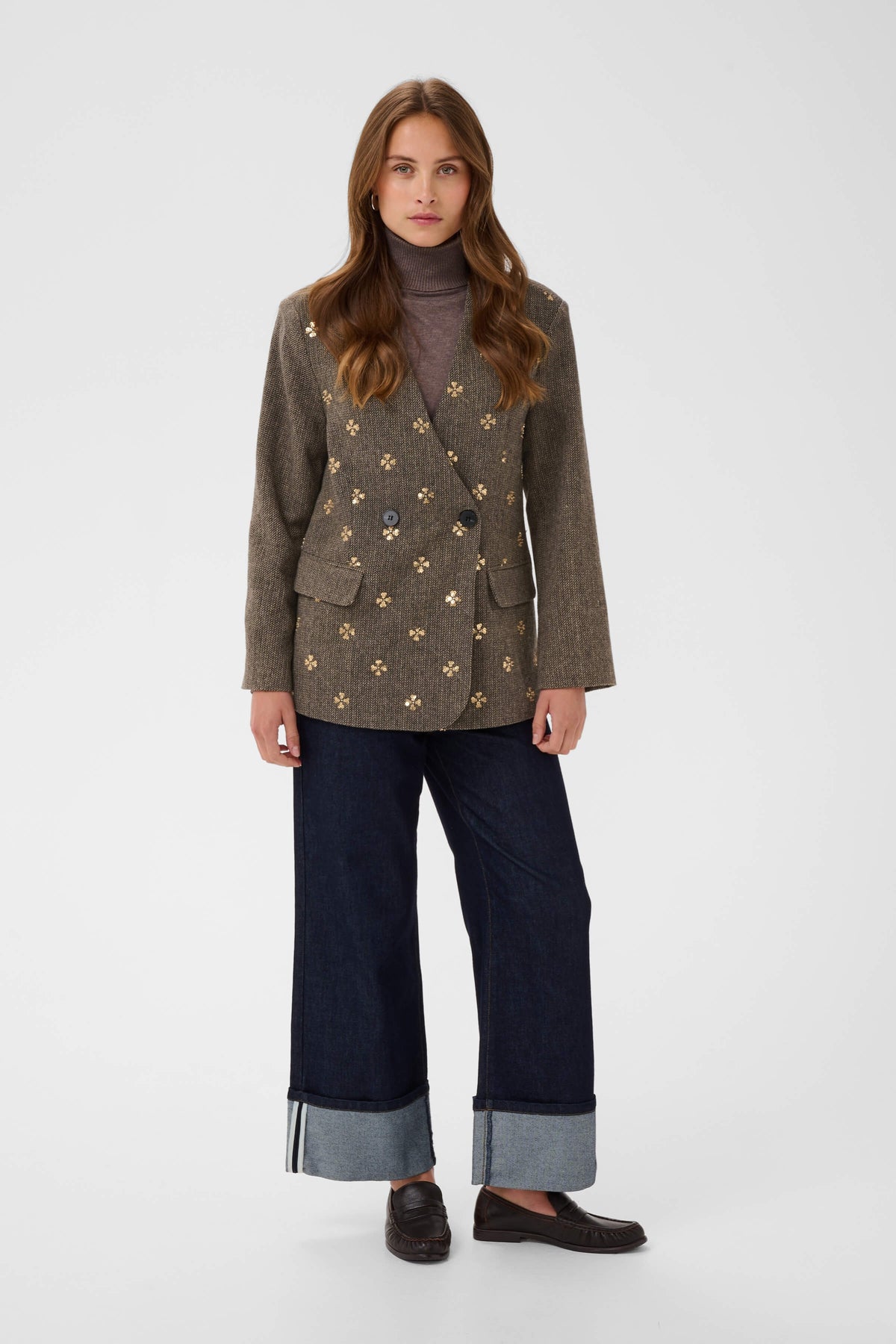 TerencianaSZ Blazer with metallic floral embellishments