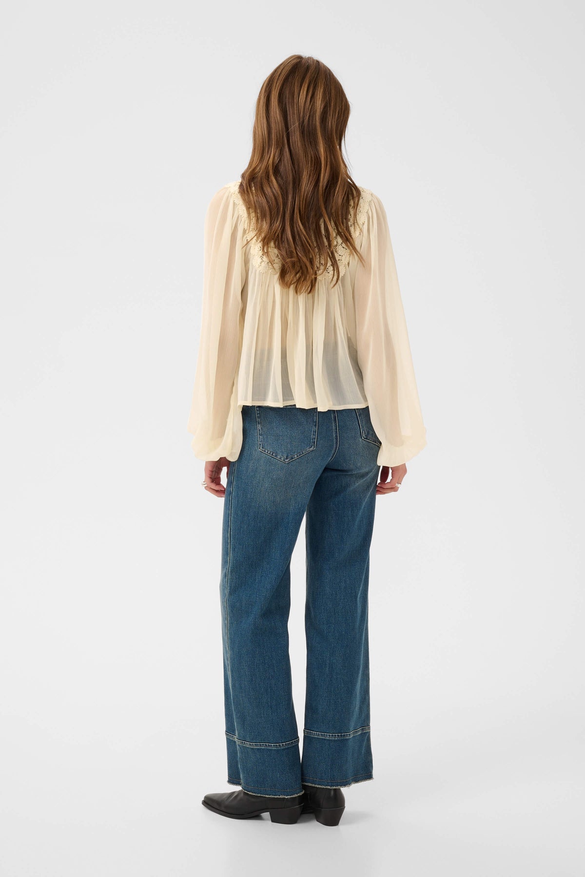Saint Tropez UlenkaSZ blouse back view