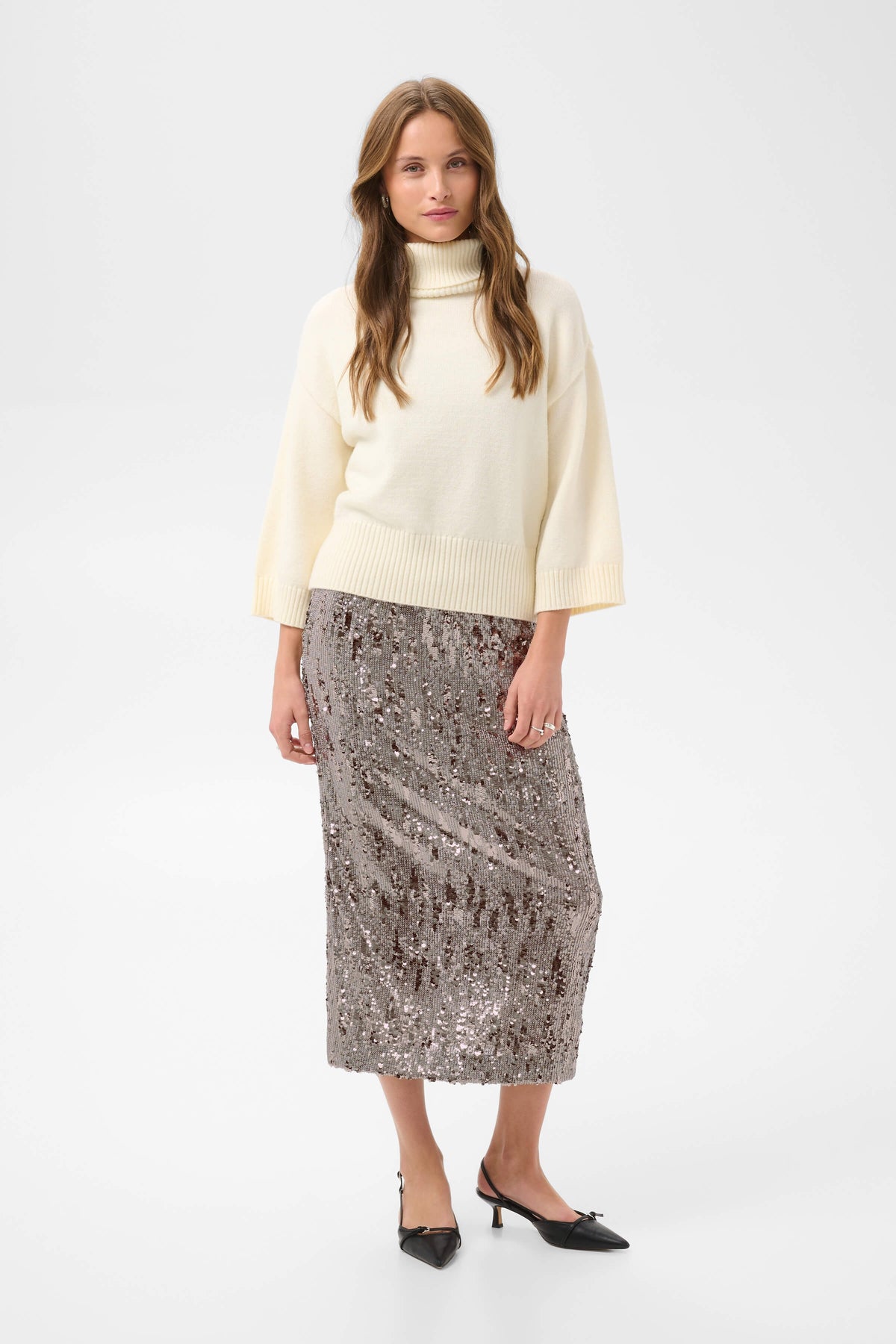 Saint Tropez Ultrea straight-fit sequin skirt on model