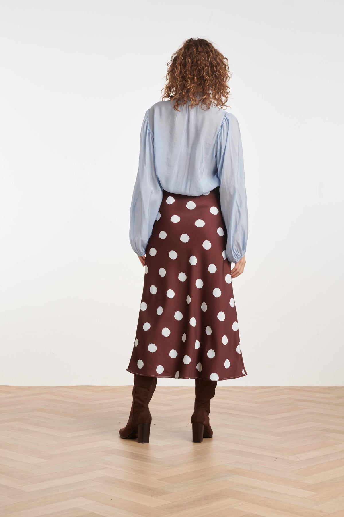 Women’s printed skirt with a smooth, fluid finish