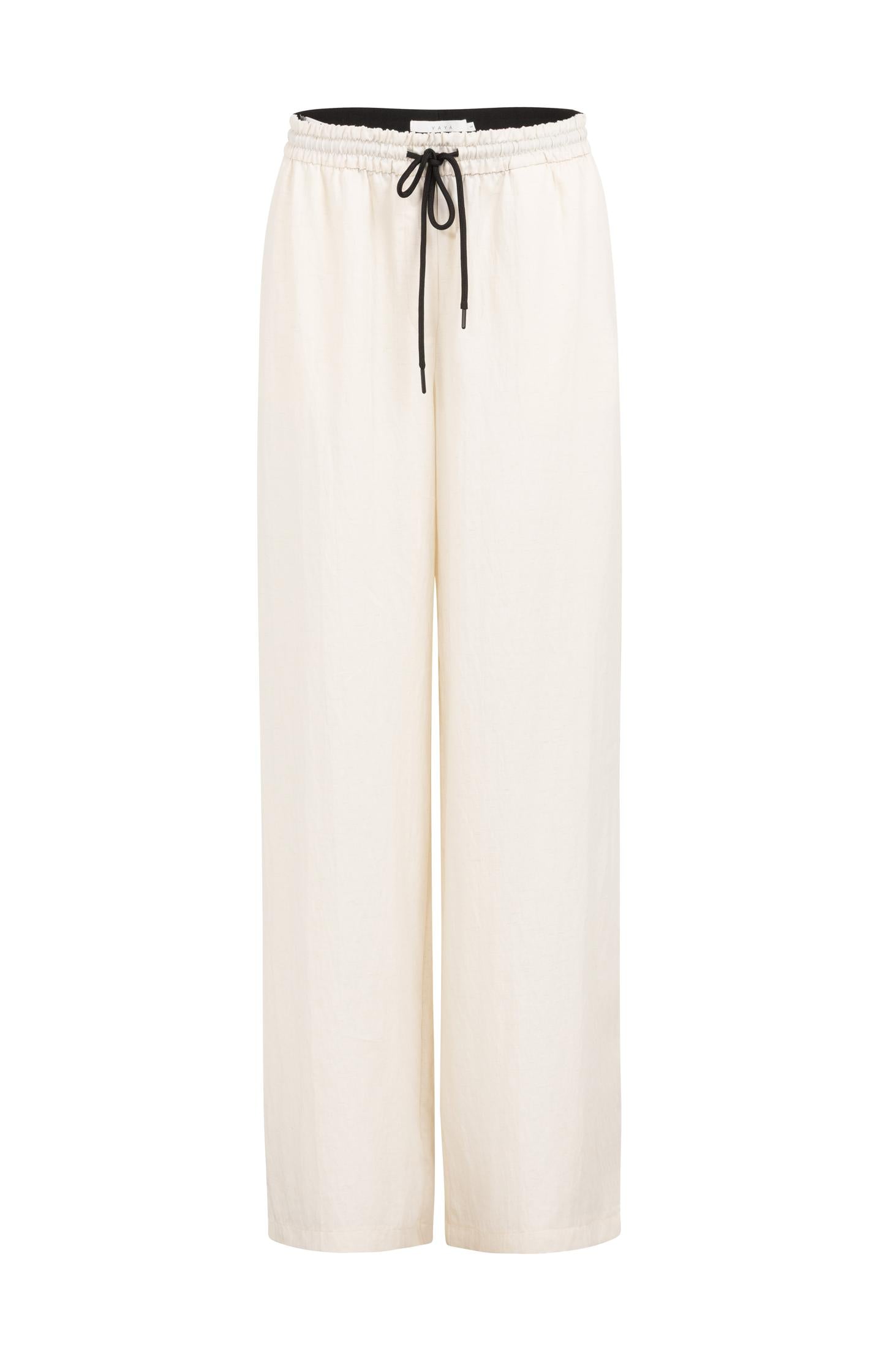 Summer trousers in cream