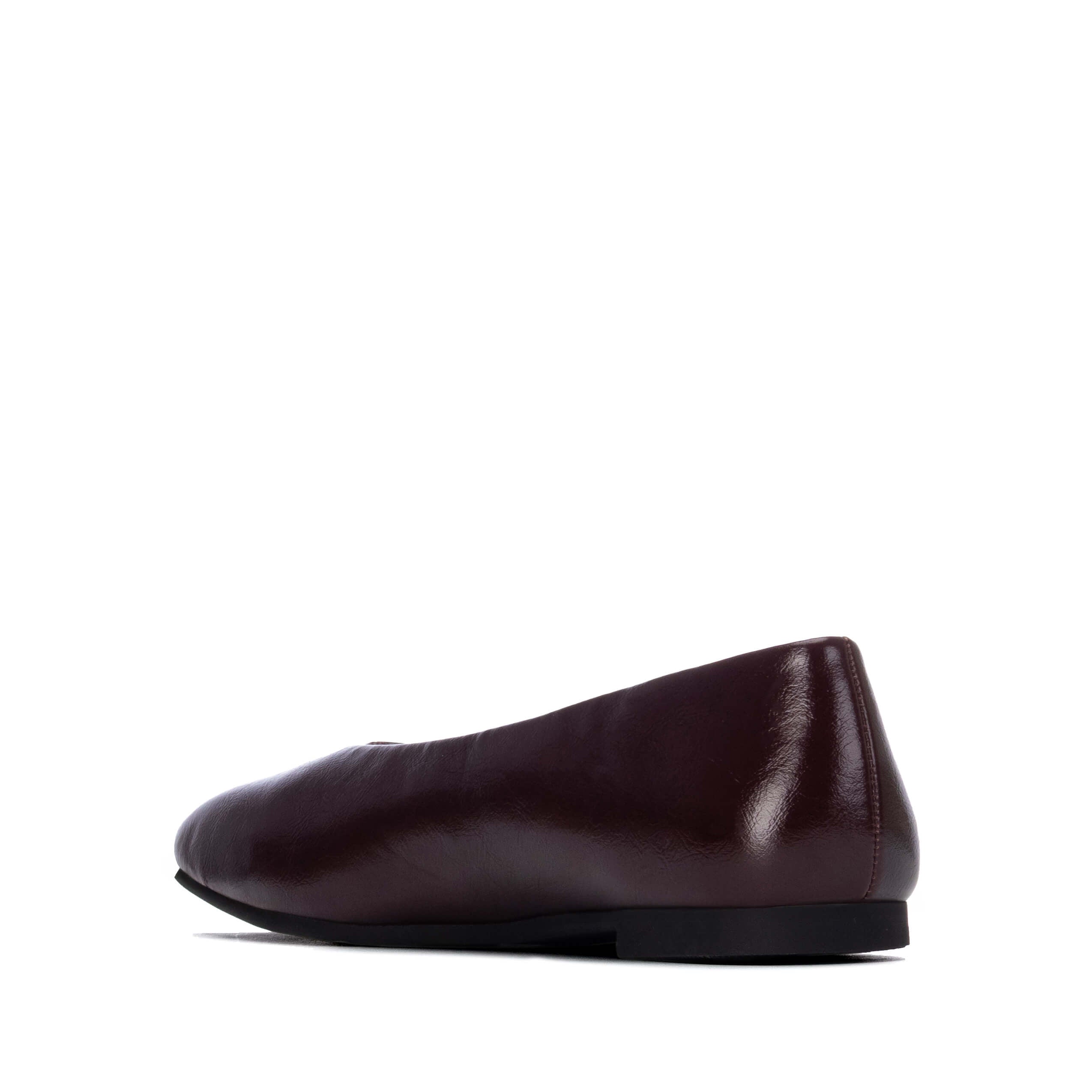 Women’s satin-effect flat shoe with a 1 cm heel