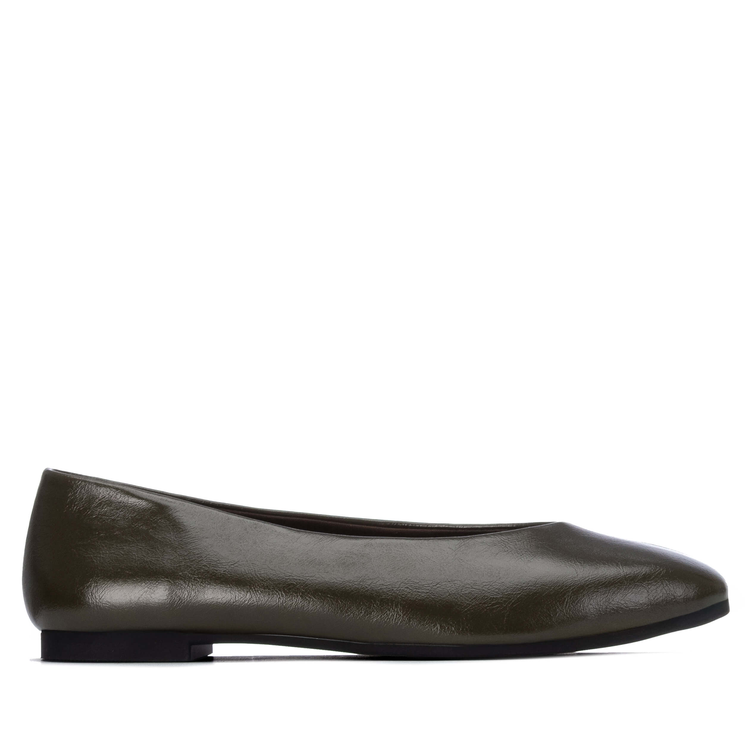 Xti leather-look ballerina shoe with clean-lined design