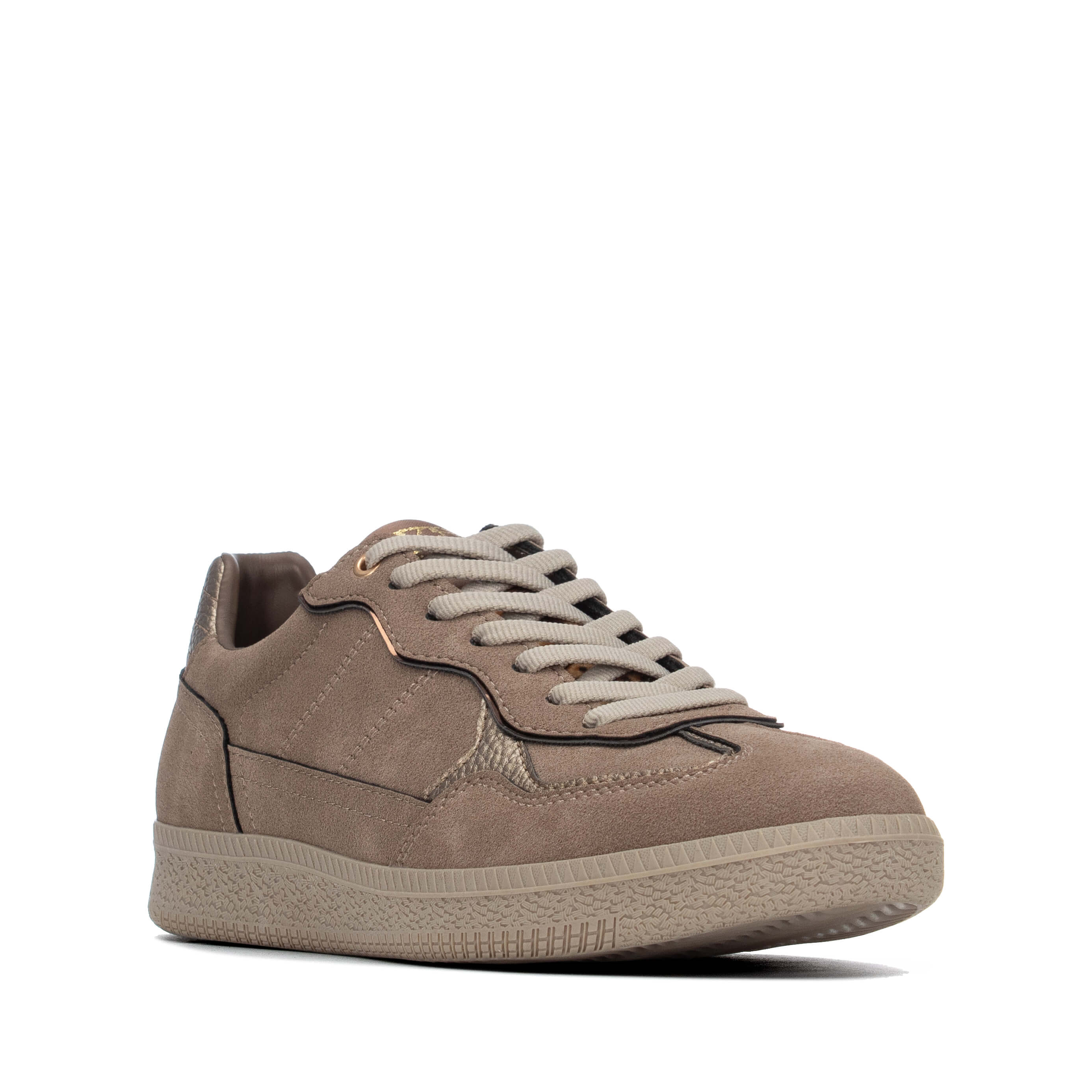 Xti suede-look sneaker with adjustable laces