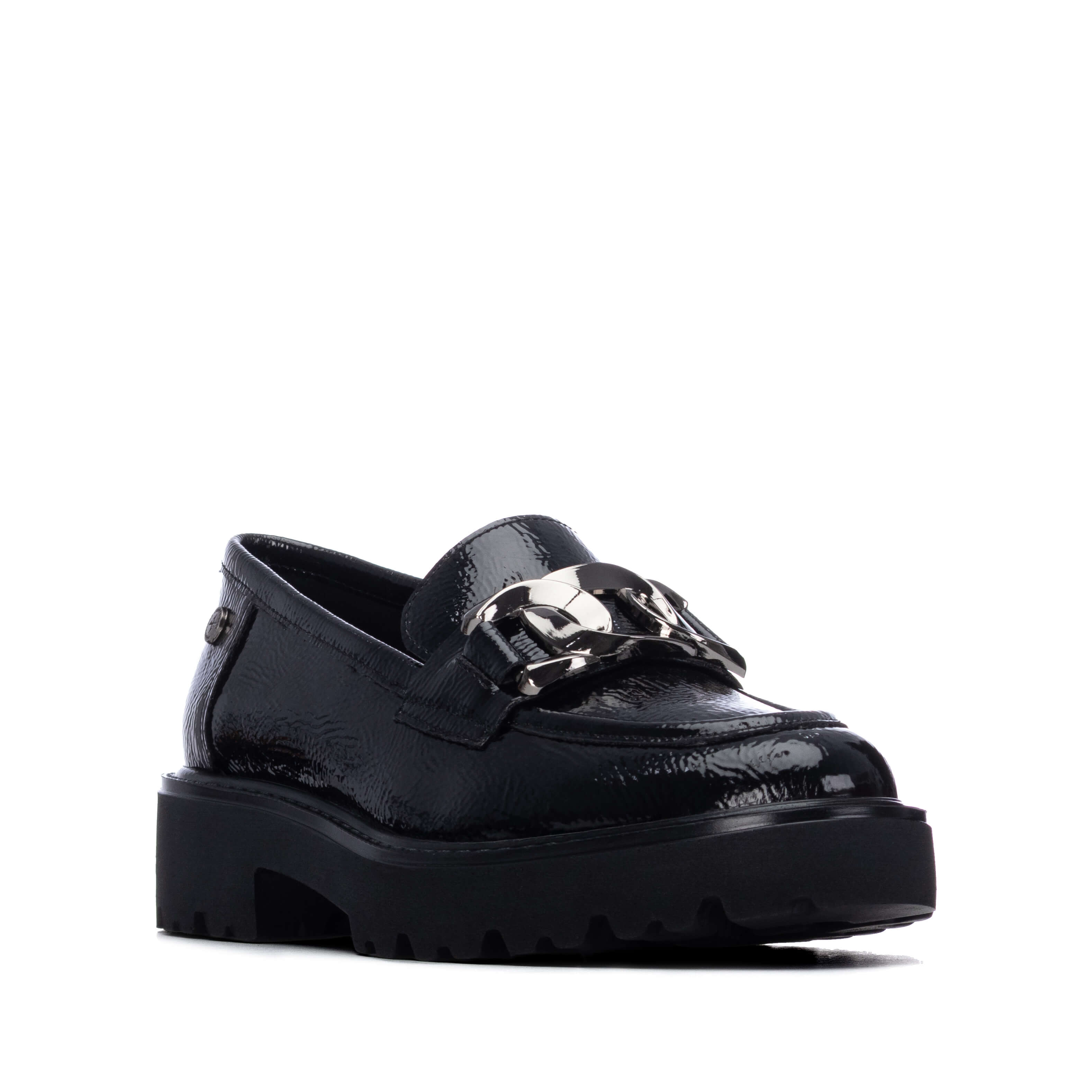 Women’s patent-look loafer with a thick sole