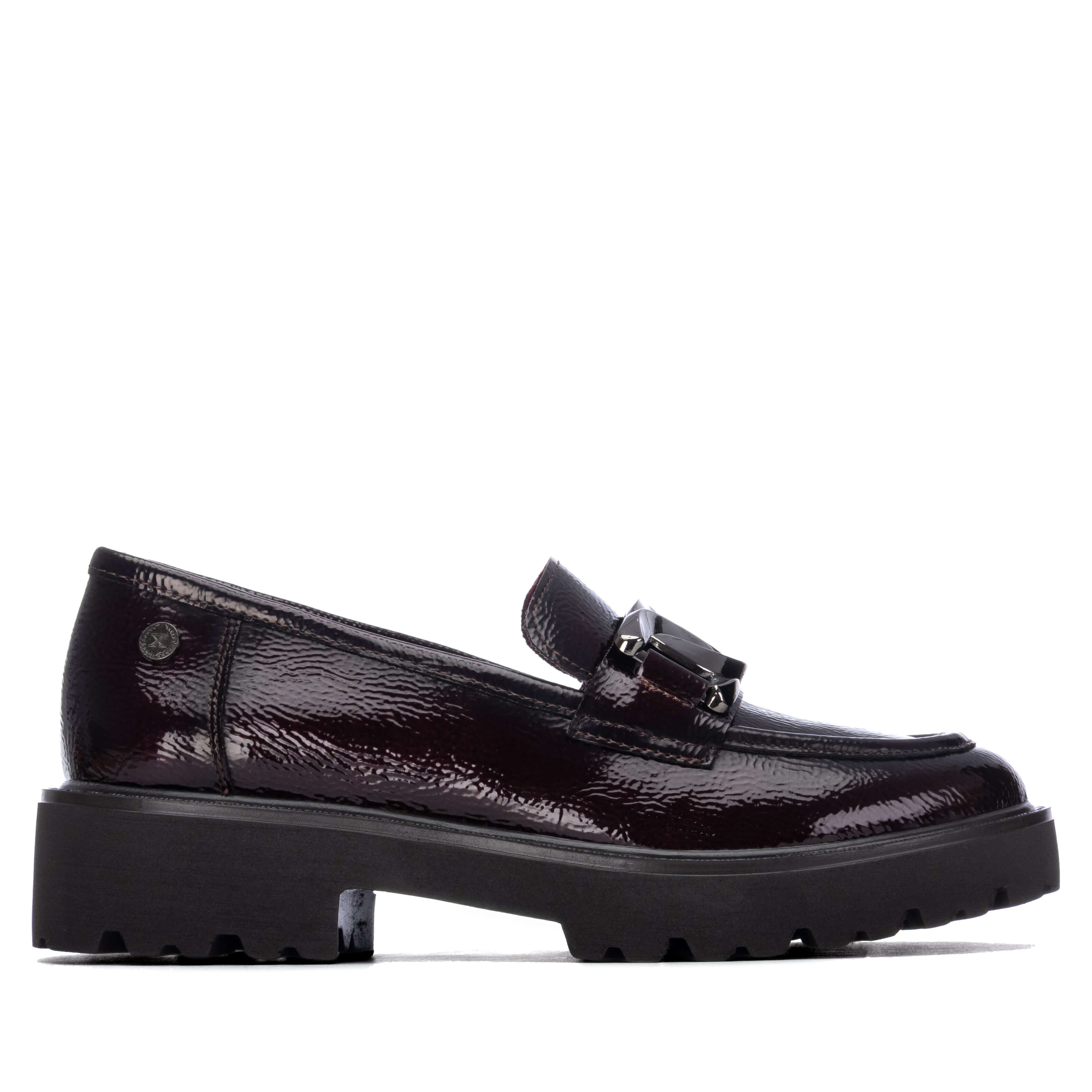 Xti everyday loafer with decorative metallic detail