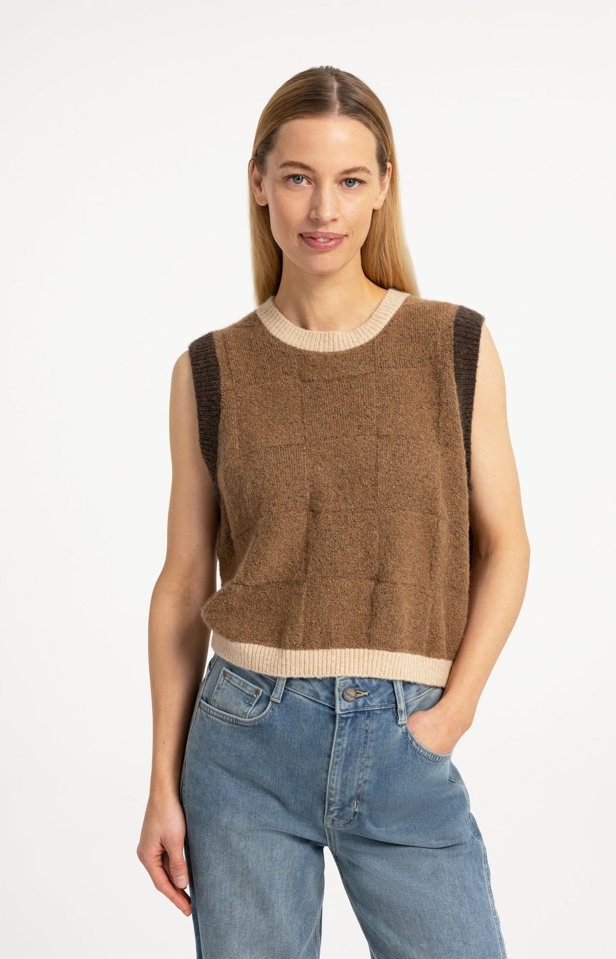 YAYA Soft Knitted Vest with Contrast Trims style 01-000634-609