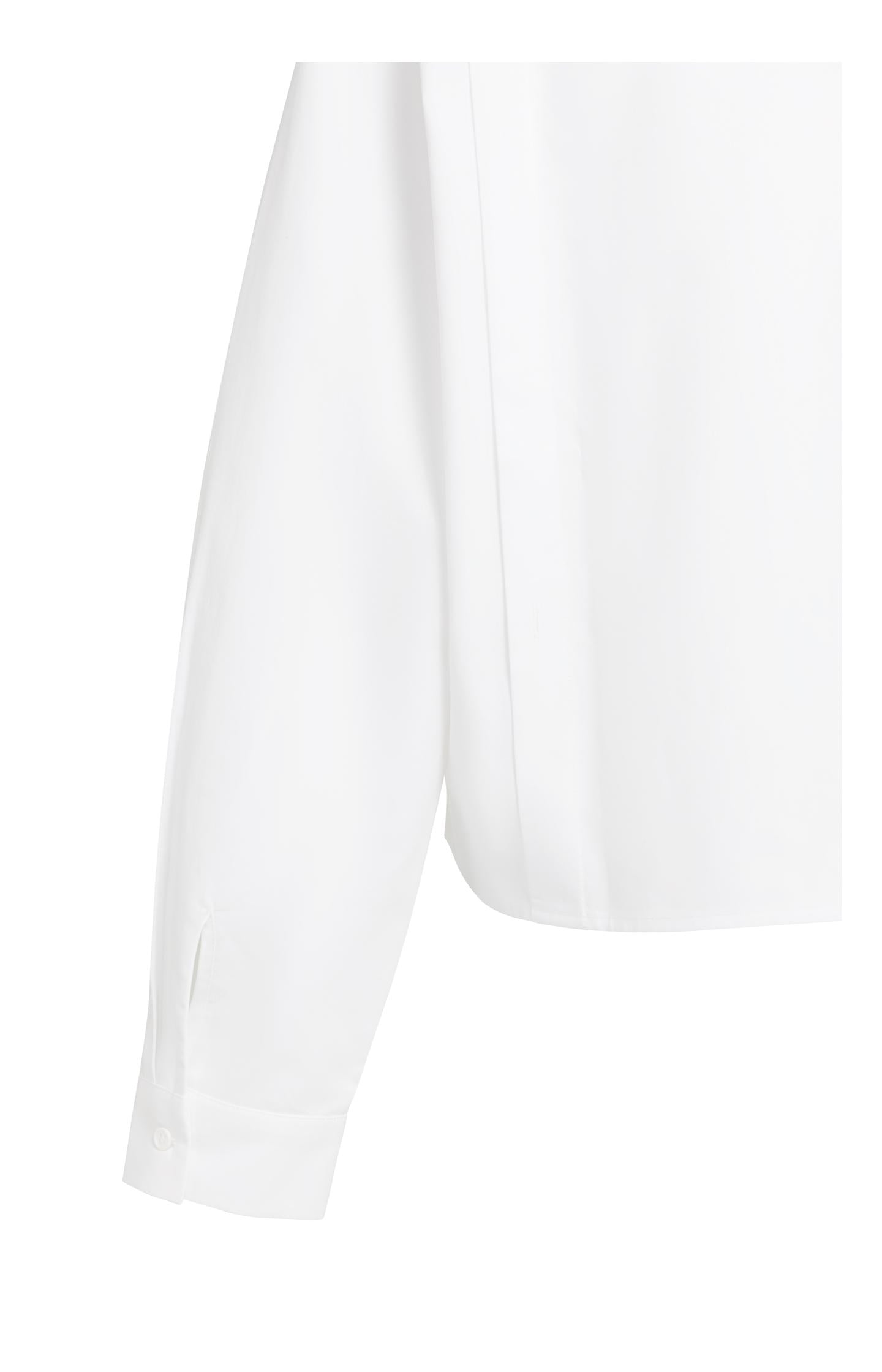 Detail view of YAYA poplin blouse and button fastening