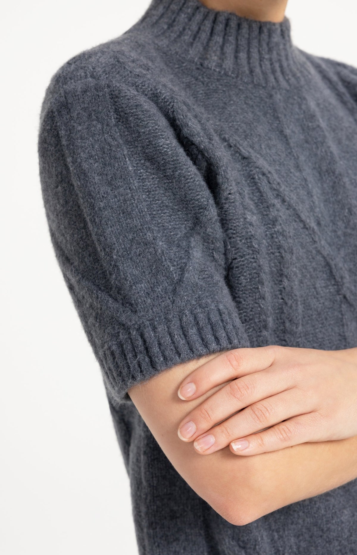 YAYA short-sleeve jumper side view