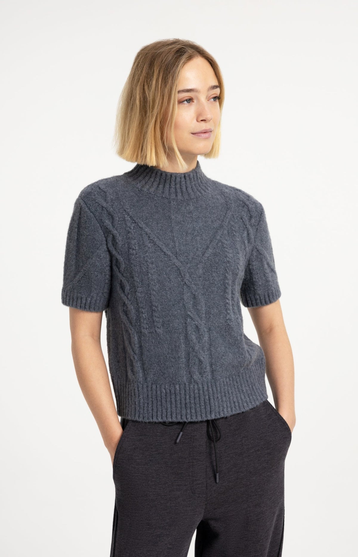 YAYA short-sleeve knitted jumper on model