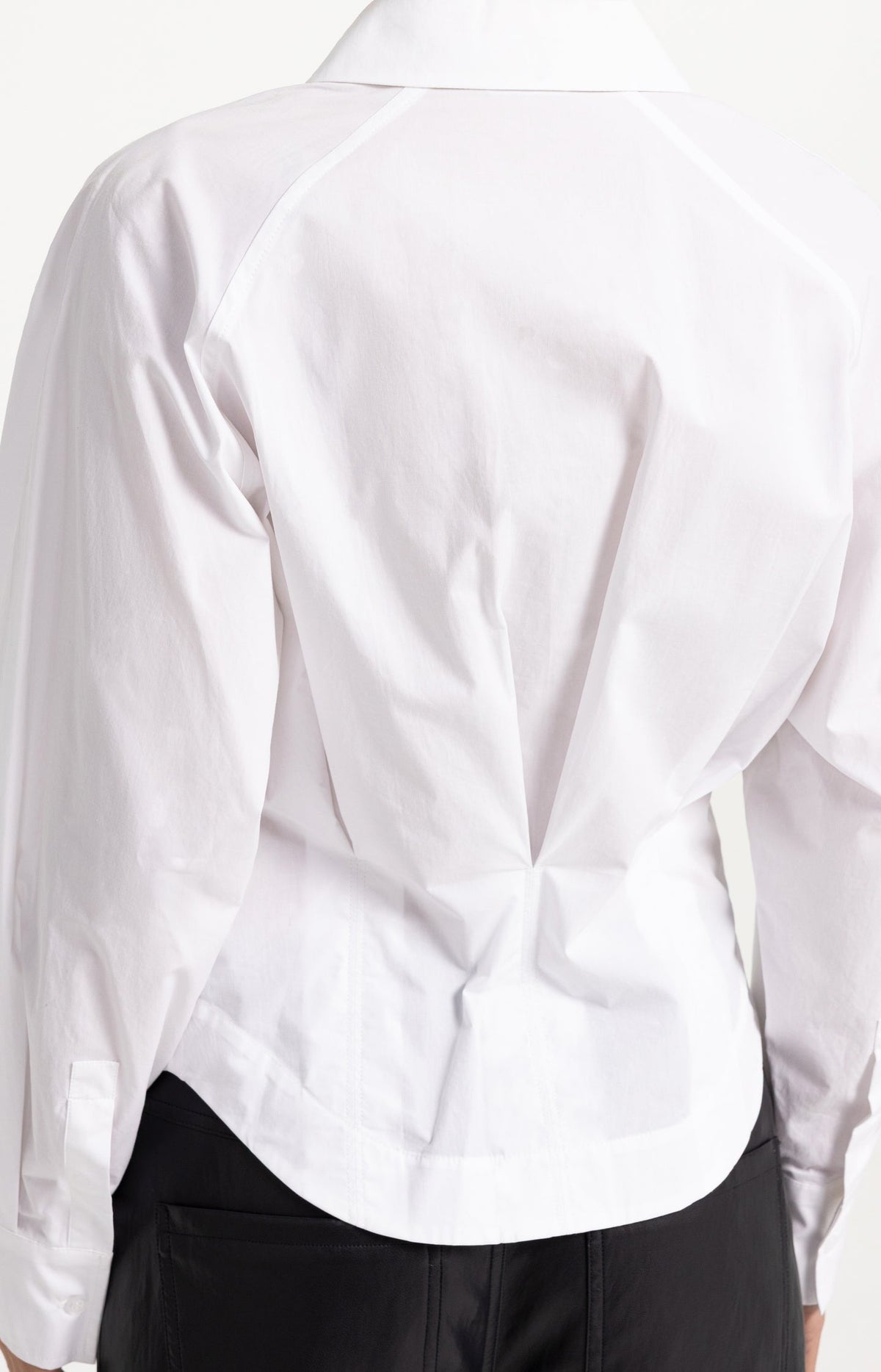 YAYA blouse back pleat detail