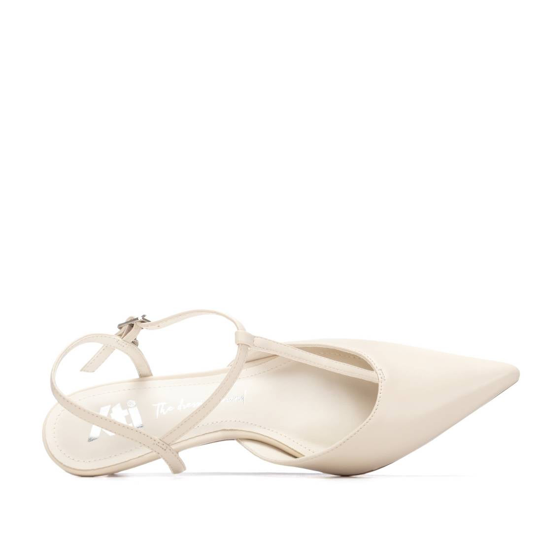 Cream shoe with t-bar straps