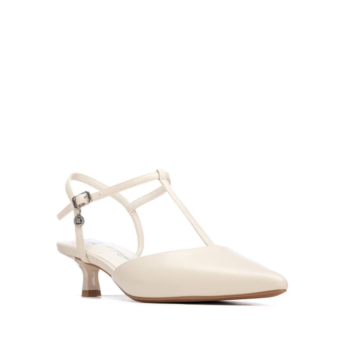 White hlow-heeled shoe with thin straps 