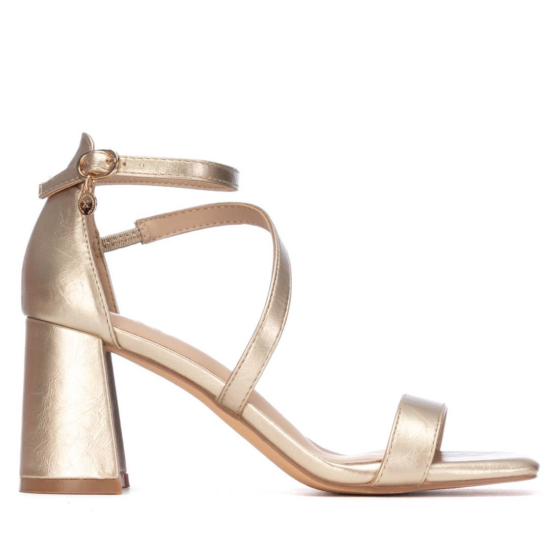 Block heel sandals in gold