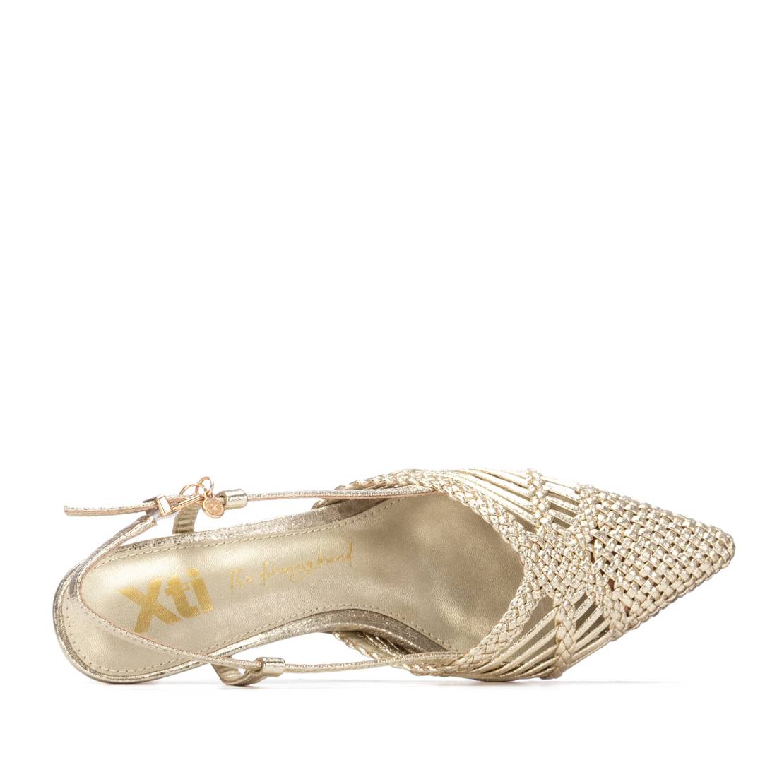 Gold shoe with a low heel