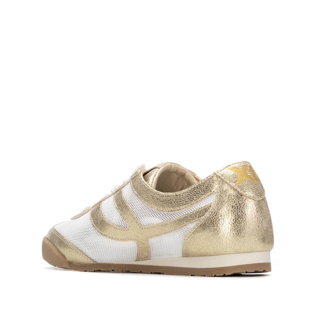 Gold and white runner with metallic shine