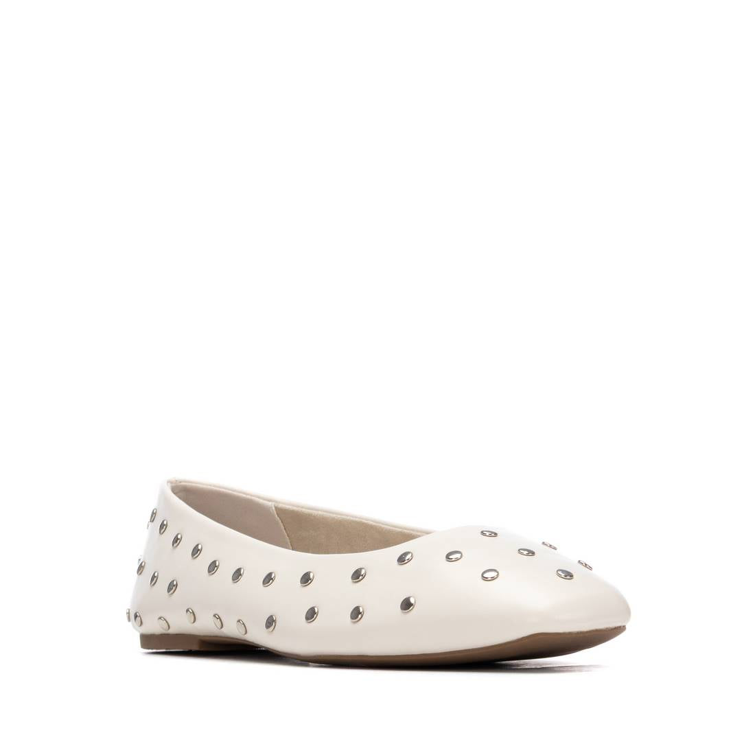 White flat shoe with decorative studs 