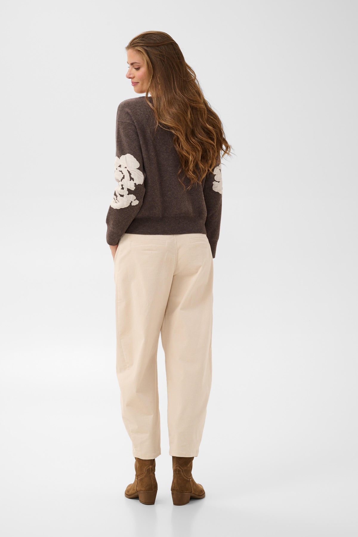 Cream Alley long-sleeve floral jumper back model view