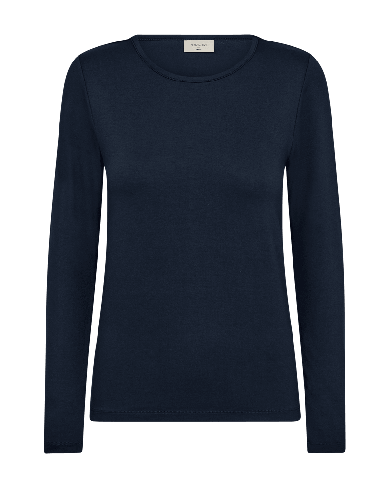 Long-sleeved Liana Blouse by Freequent with a close fit