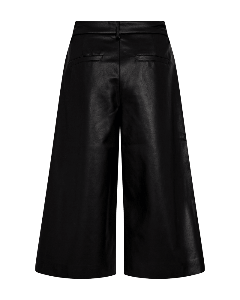 Freequent Veggy faux leather shorts back view