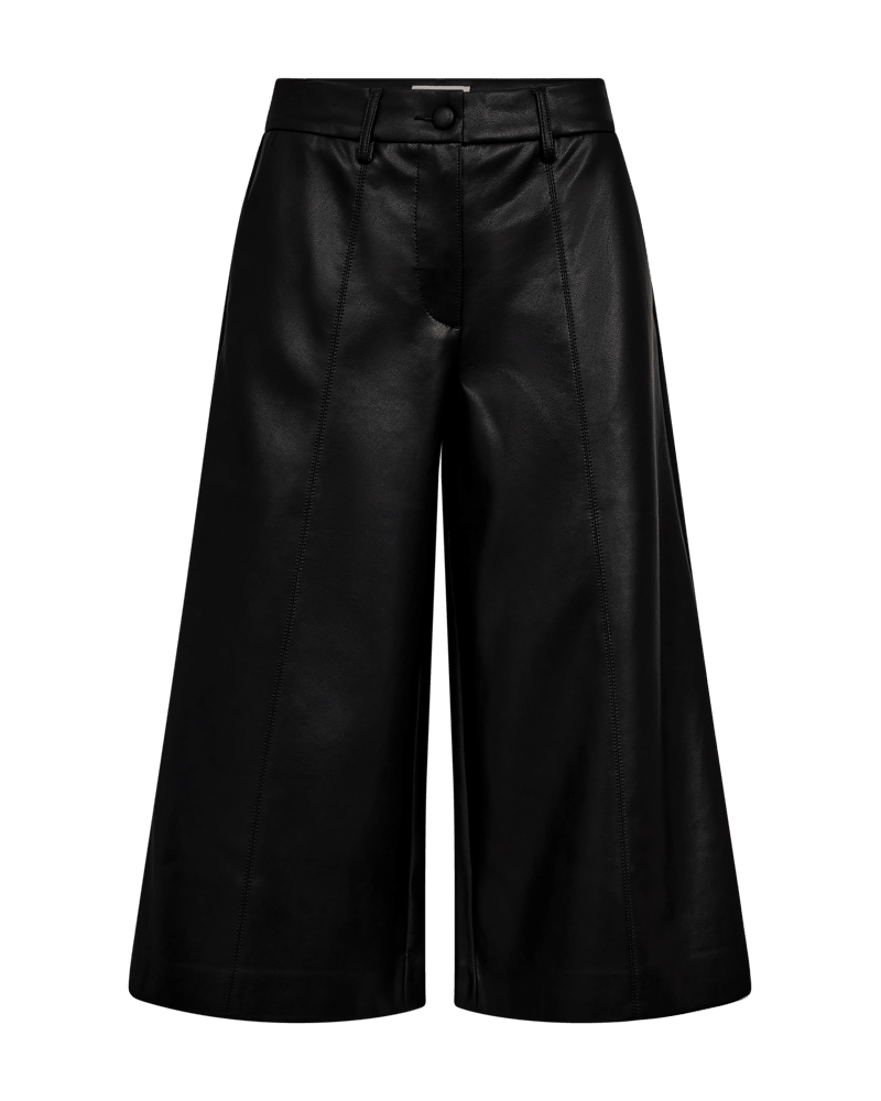 Freequent Veggy Bermuda shorts front view