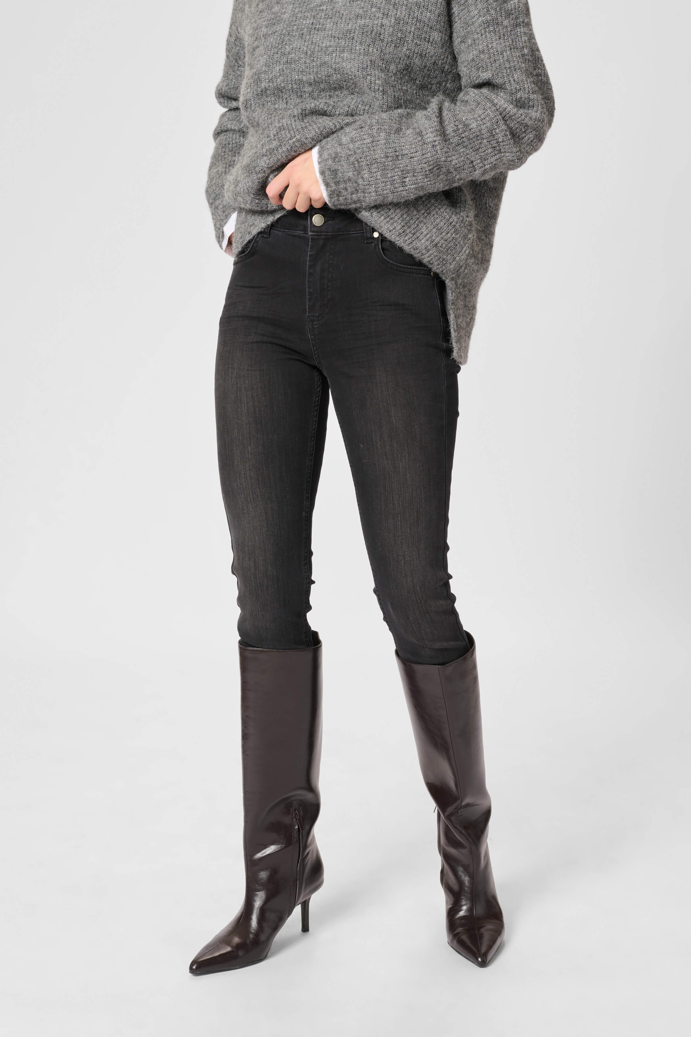 My Essential Wardrobe Nora High slim-fit jeans