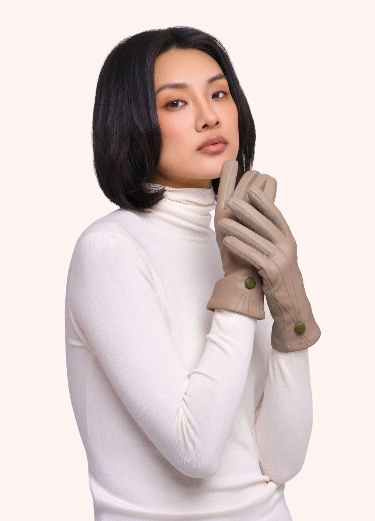 Powder cream gloves with olive-green button detail