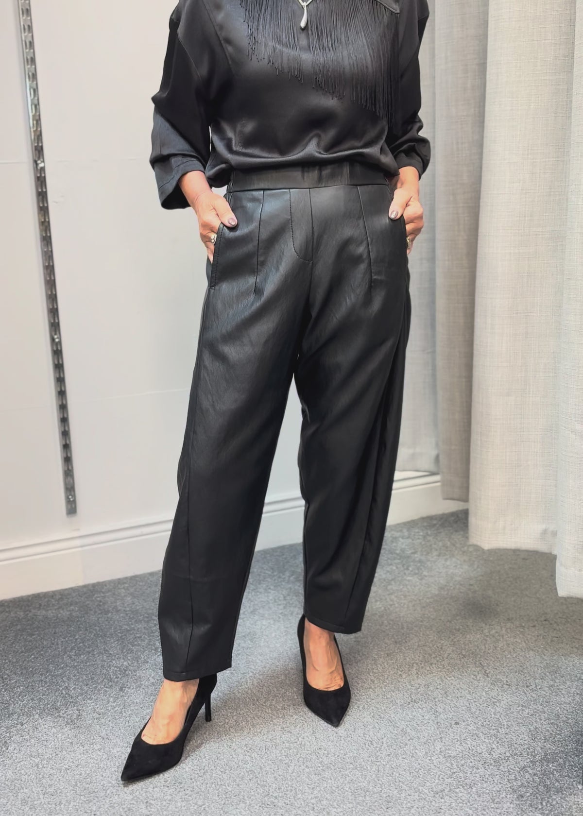 DARLING women’s barrel-leg trousers styled view