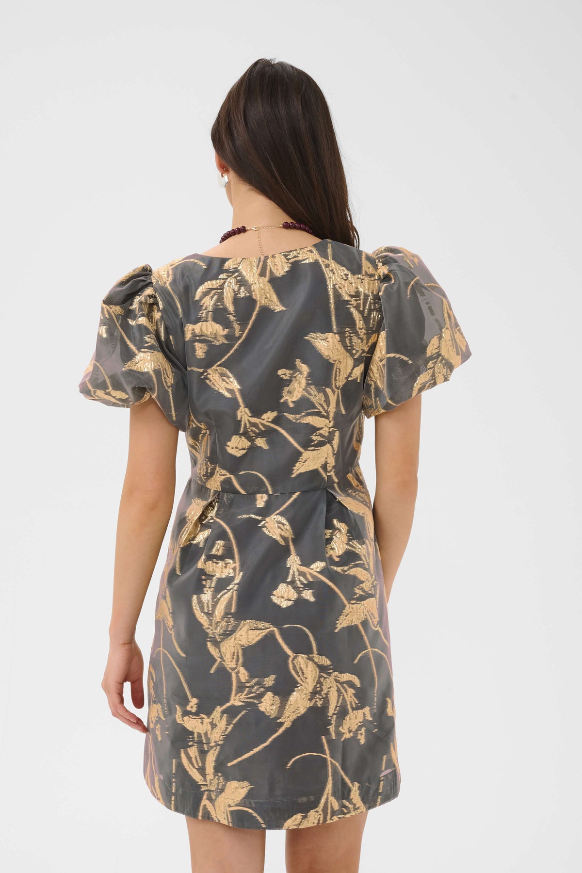 TaditaSZ Dress by Saint Tropez with a V-neckline