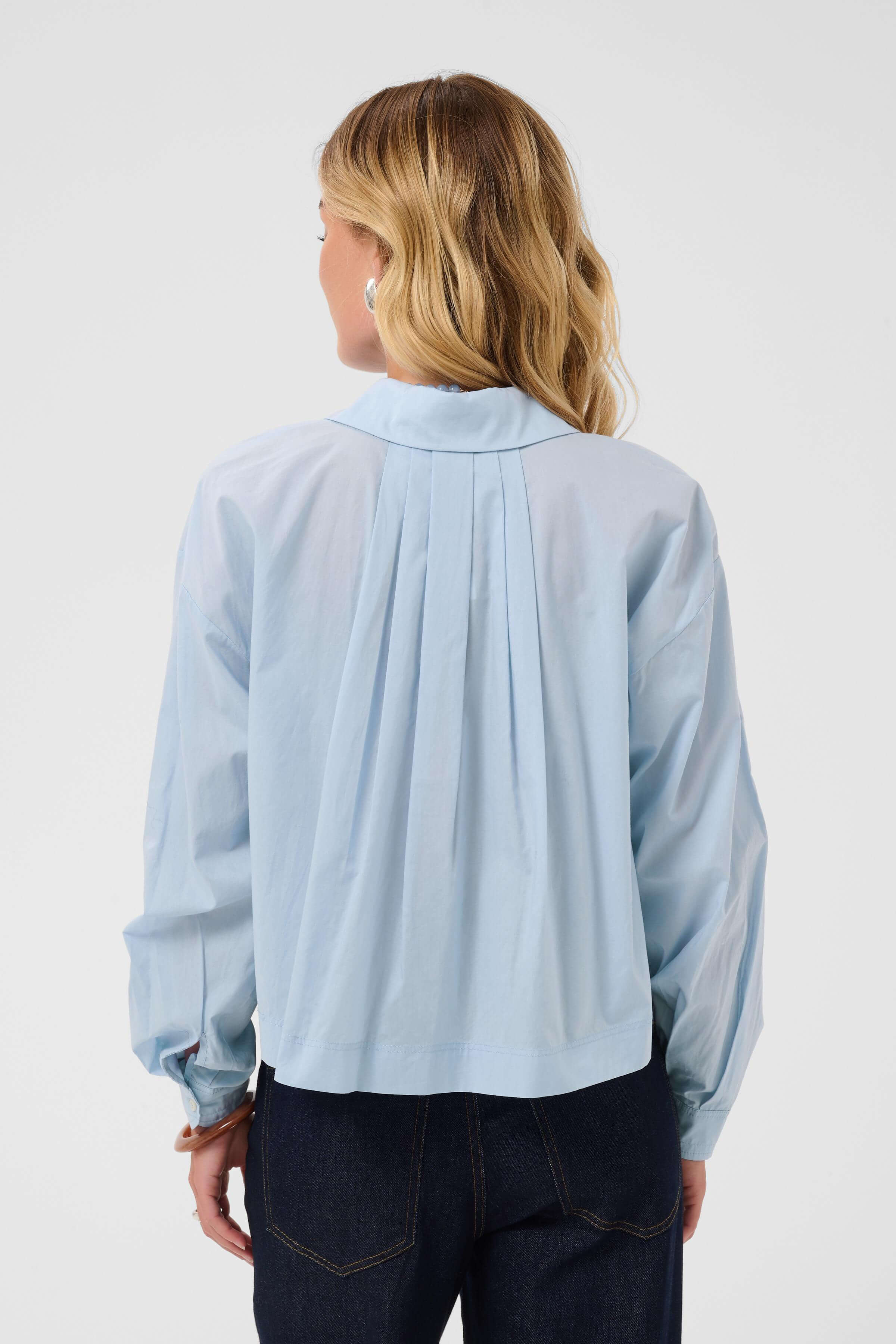 Saint Tropez TrishSZ Shirt with a pointed collar and buttons