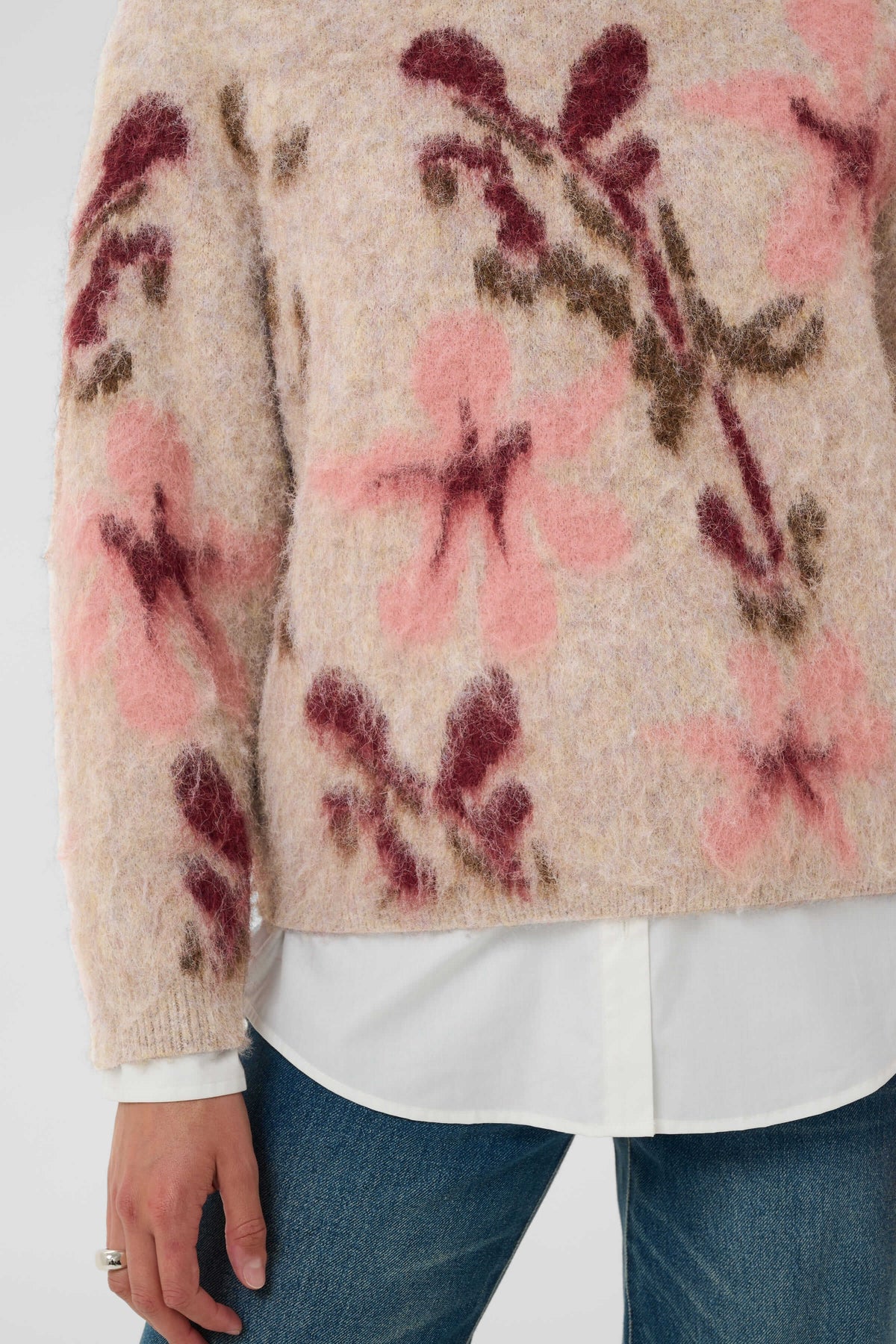 Saint Tropez style 30515528 floral knit detail