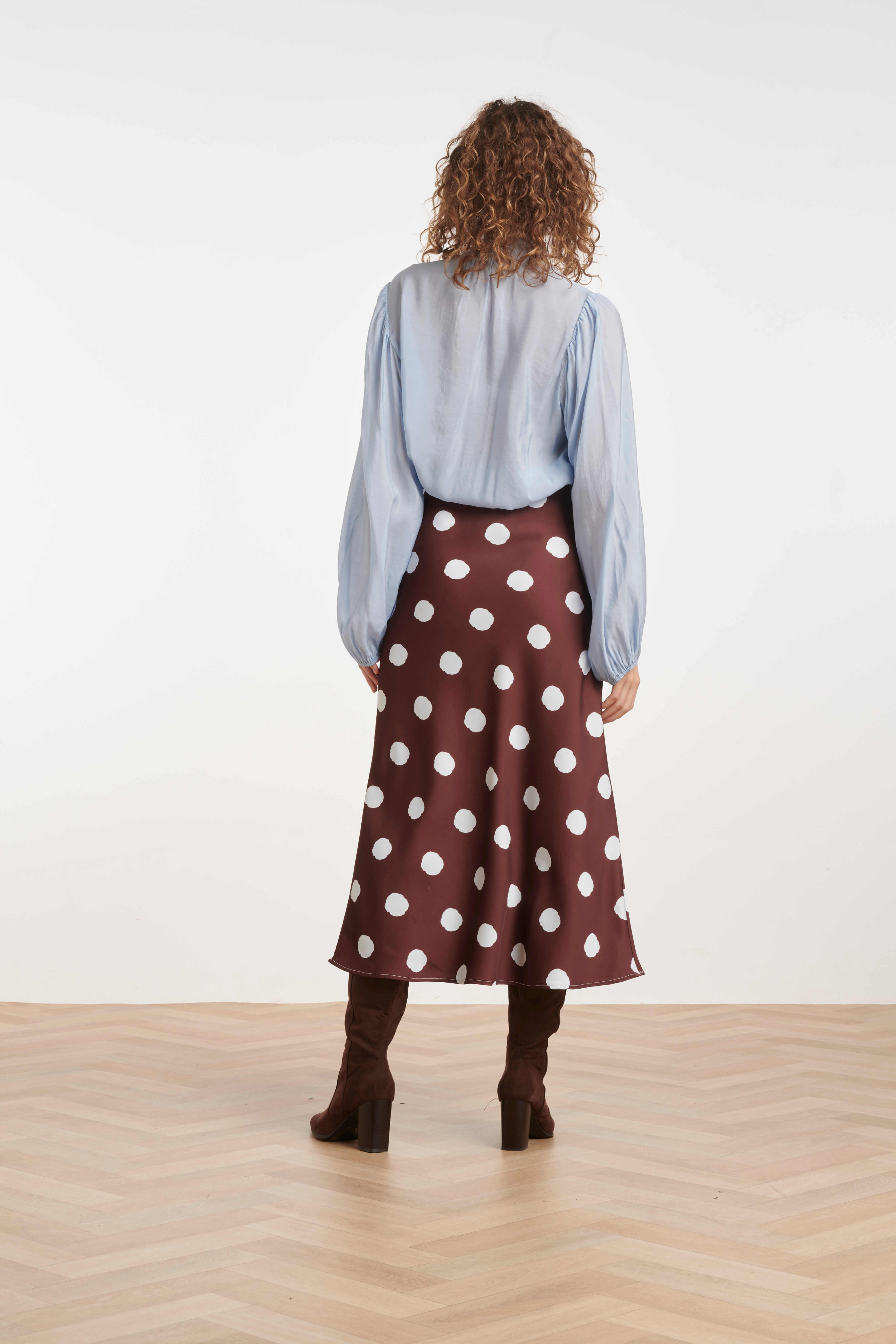 Women’s printed skirt with a smooth, fluid finish
