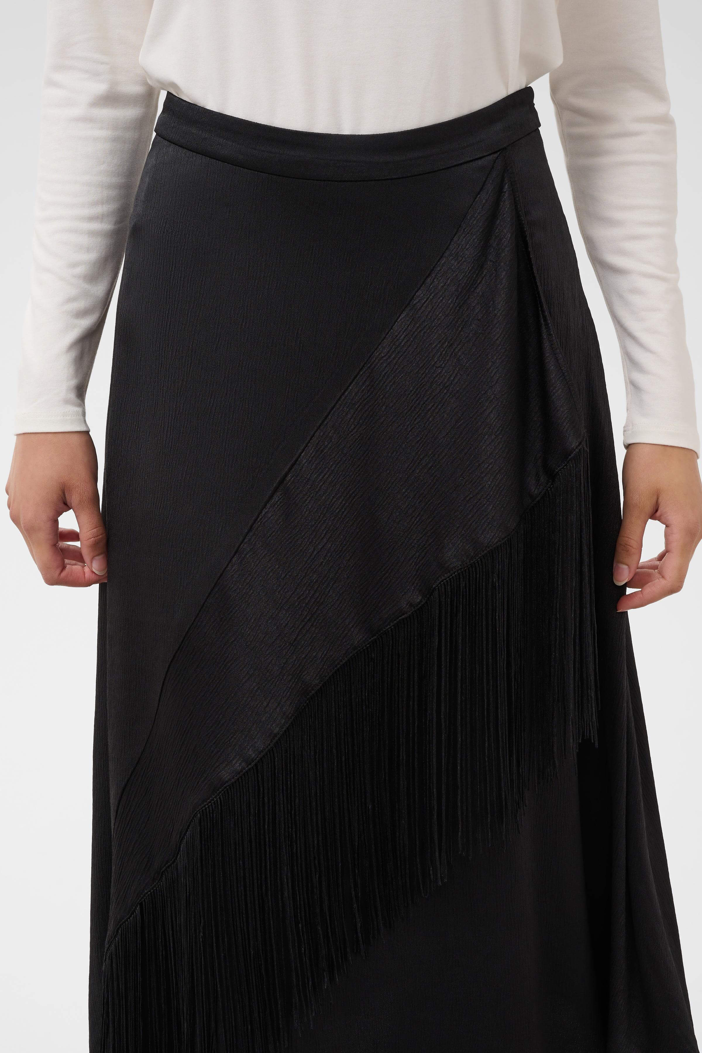 Close-up of the Mirabella Skirt’s long front fringing