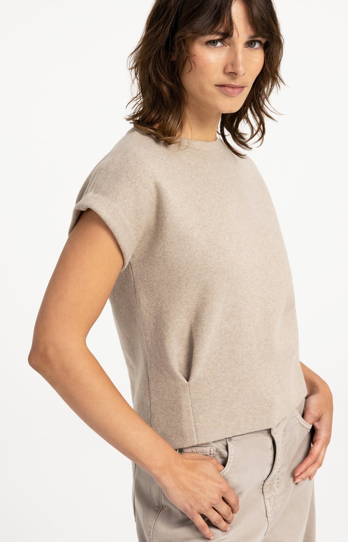 Side view of the YAYA jacquard knit top with cap sleeves