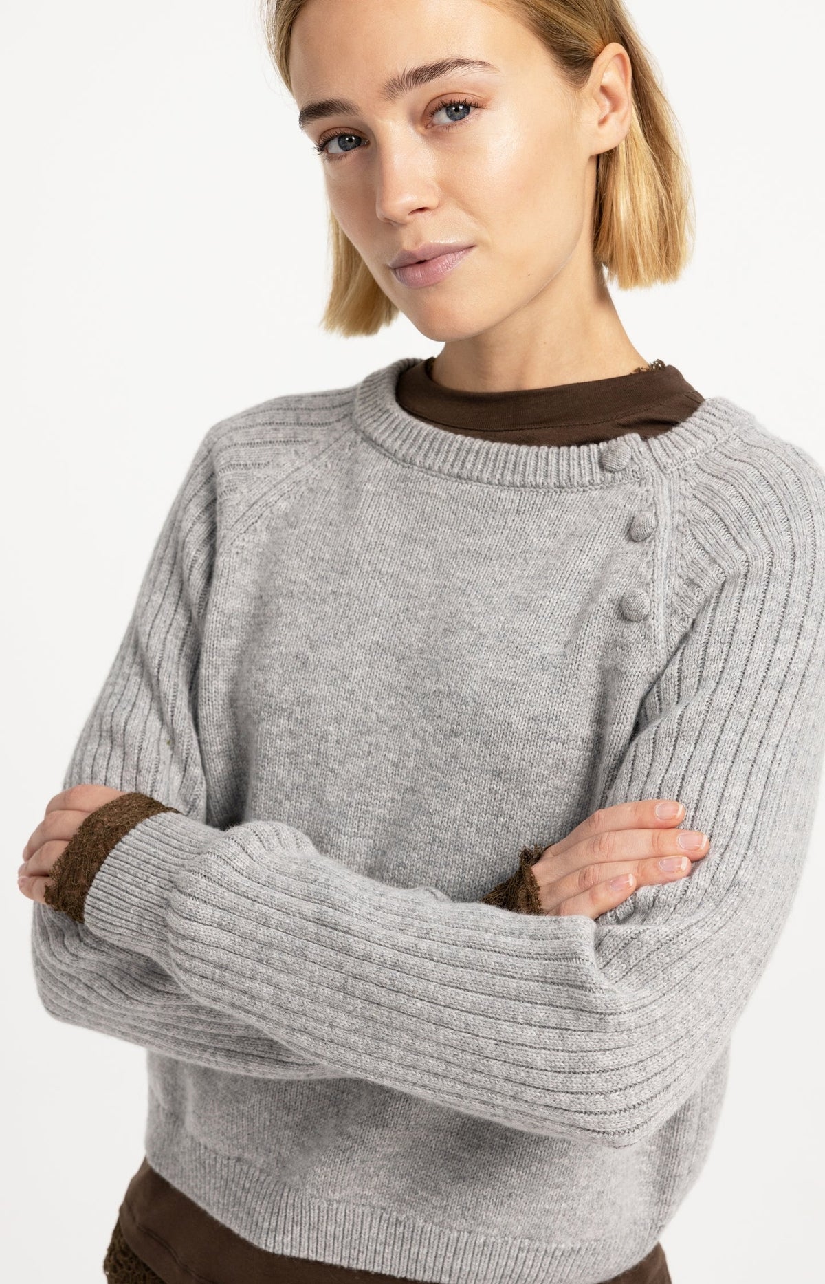YAYA knitted jumper side view