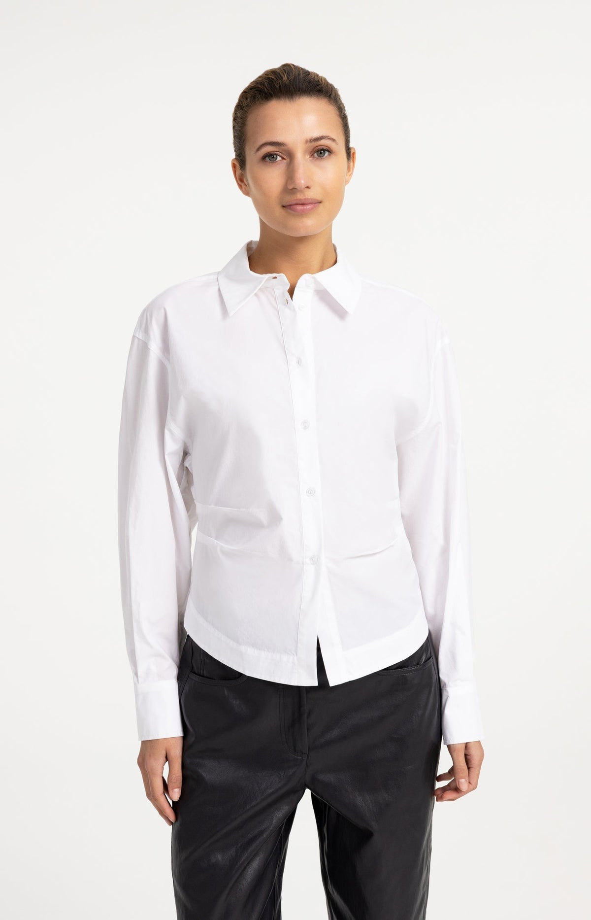 YAYA shirt style 01-201245-609 with faux leather trousers