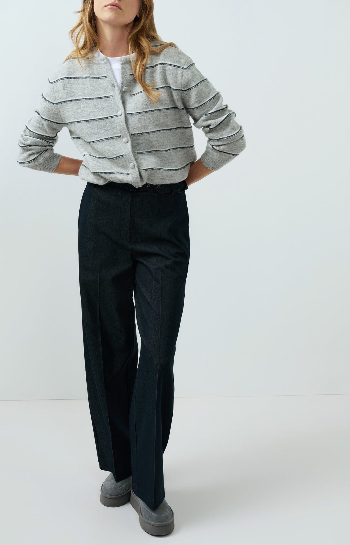 YAYA style 01-010168-609 cardigan front view