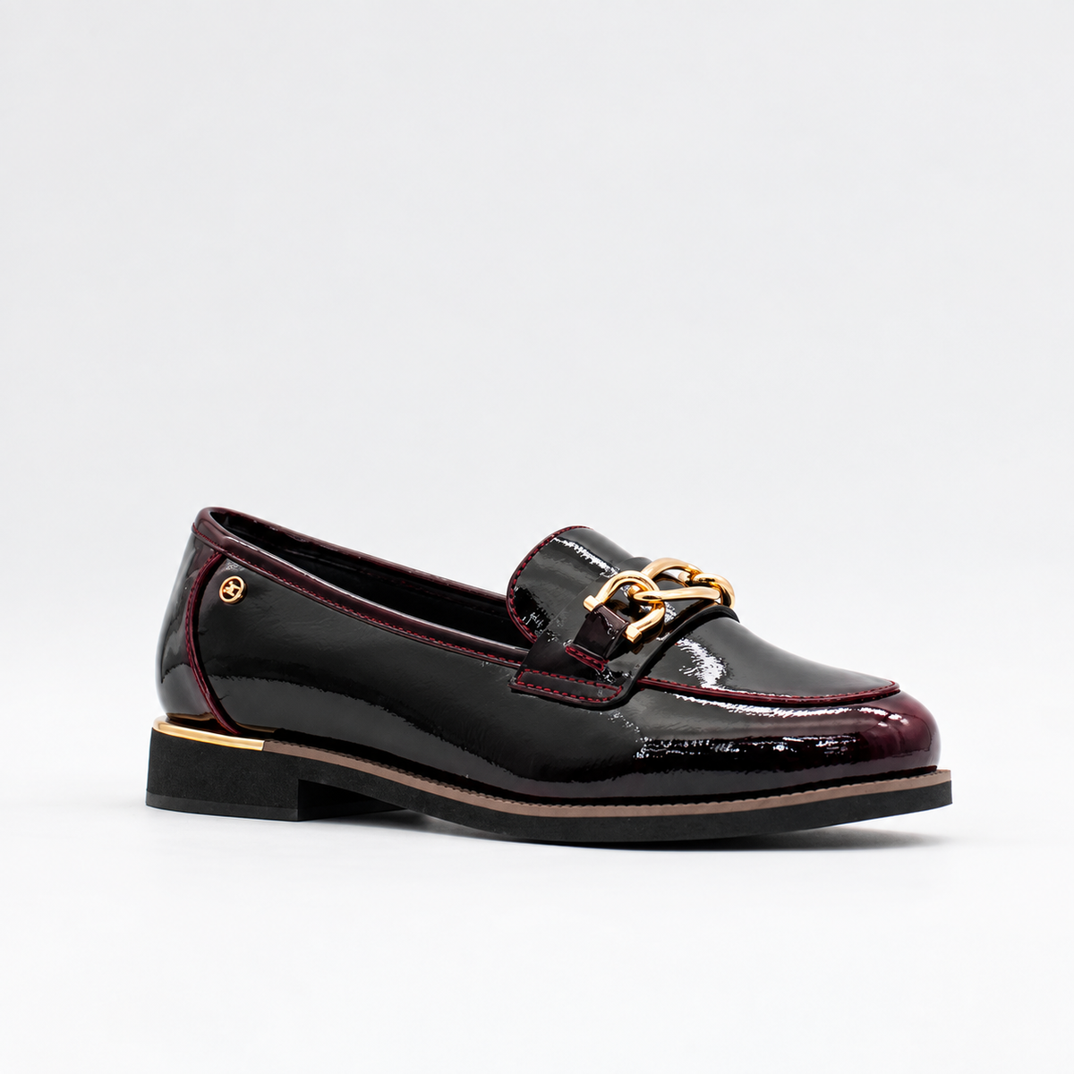 Zanni & Co loafers with a dark finish and burgundy accents